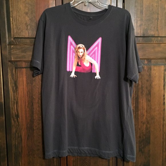 Madonna Tops - Madonna Confessions Tour 2006 T-Shirt 👀👕